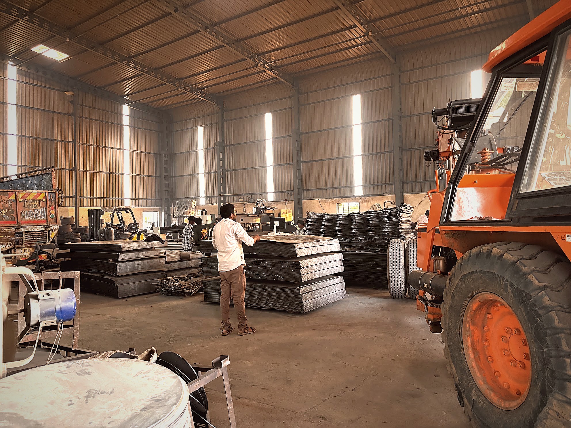 28MnCrB5 steel coils and sheets in Rajpal warehouse